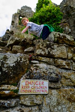 yorkshire-holiday/easby-danger.jpg