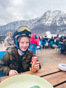 ski-trip/IMG_5516.HEIC.jpg