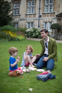 10-Years/Enjoying tea_28463083882_o.jpg